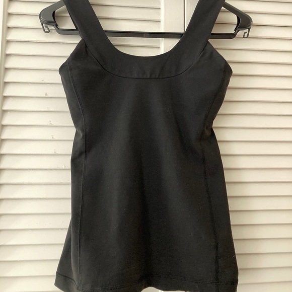 Lululemon 🍋 Scoop Neck Tank size 4 in black. - Picture 4 of 8
